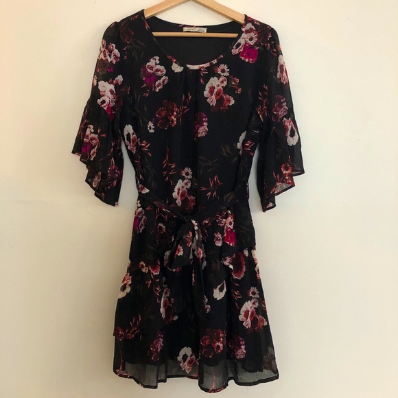 Floral Dress 💐 - Picture 2 of 5